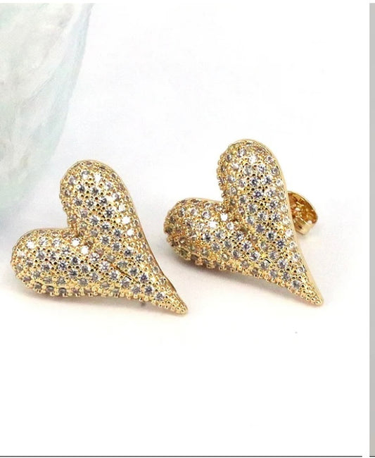Diamond heart earing